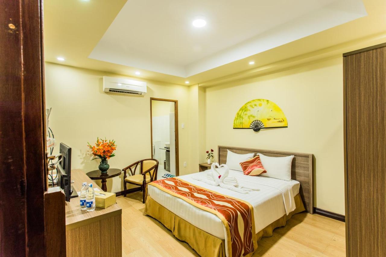 Golden Gate China Town Hotel Янгон Экстерьер фото